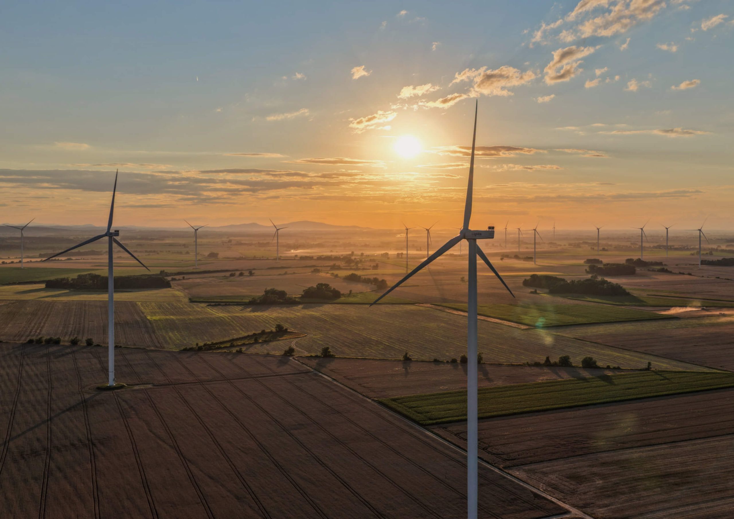 Grupa Ignitis prezentuje solidne wyniki za 9 miesięcy 2025 roku, przyspiesza rozwój OZE i finalizuje kluczowe projekty energetyczne w regionie, w tym w Polsce